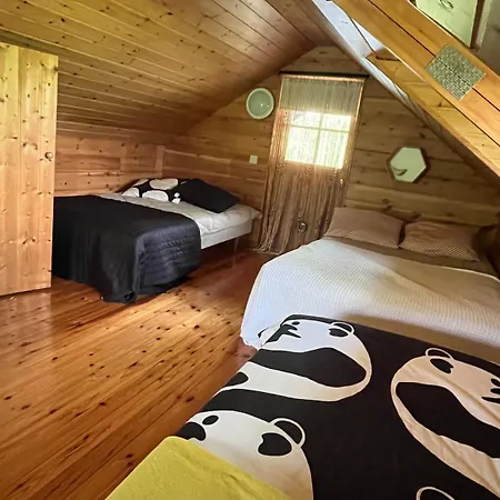 Private Riverside Cabin, Utajaervi Chalet *